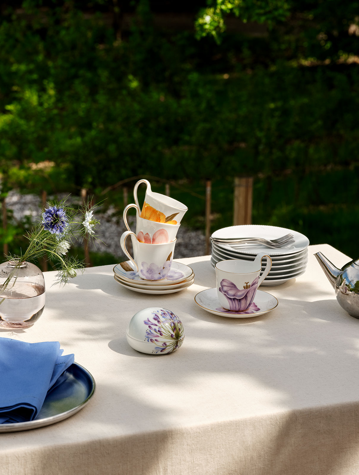 Royal Copenhagen Flora Kaffeetasse mit Untertasse Rhododendron 2673 092