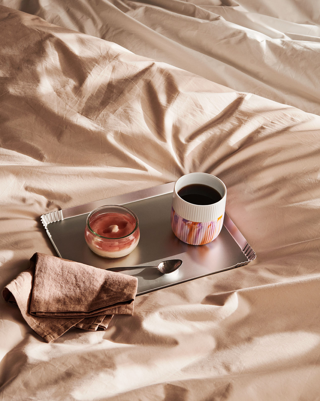 Royal Copenhagen Gerippt Contrast Becher Marble Morning Sky