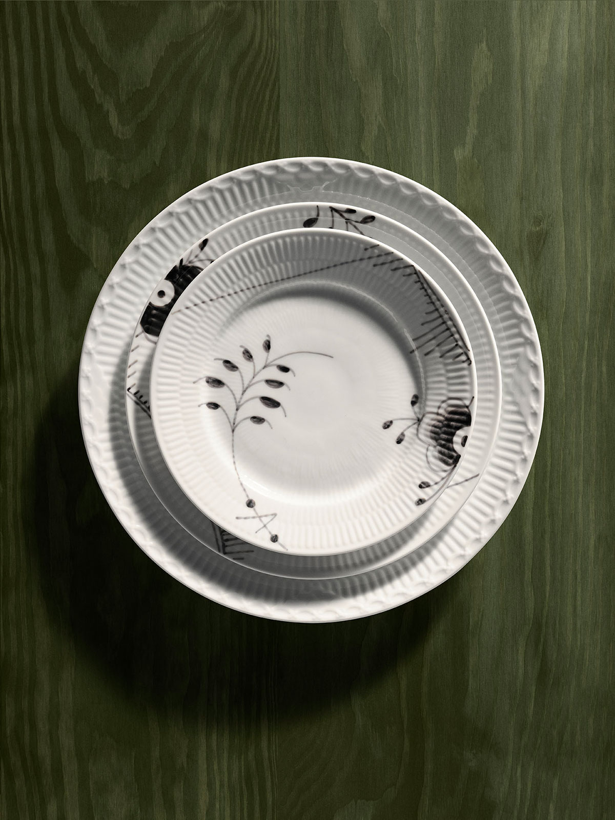 Royal Copenhagen Mega Schwarz Gerippt Frühstücksteller 19cm Dekor 2 2542620