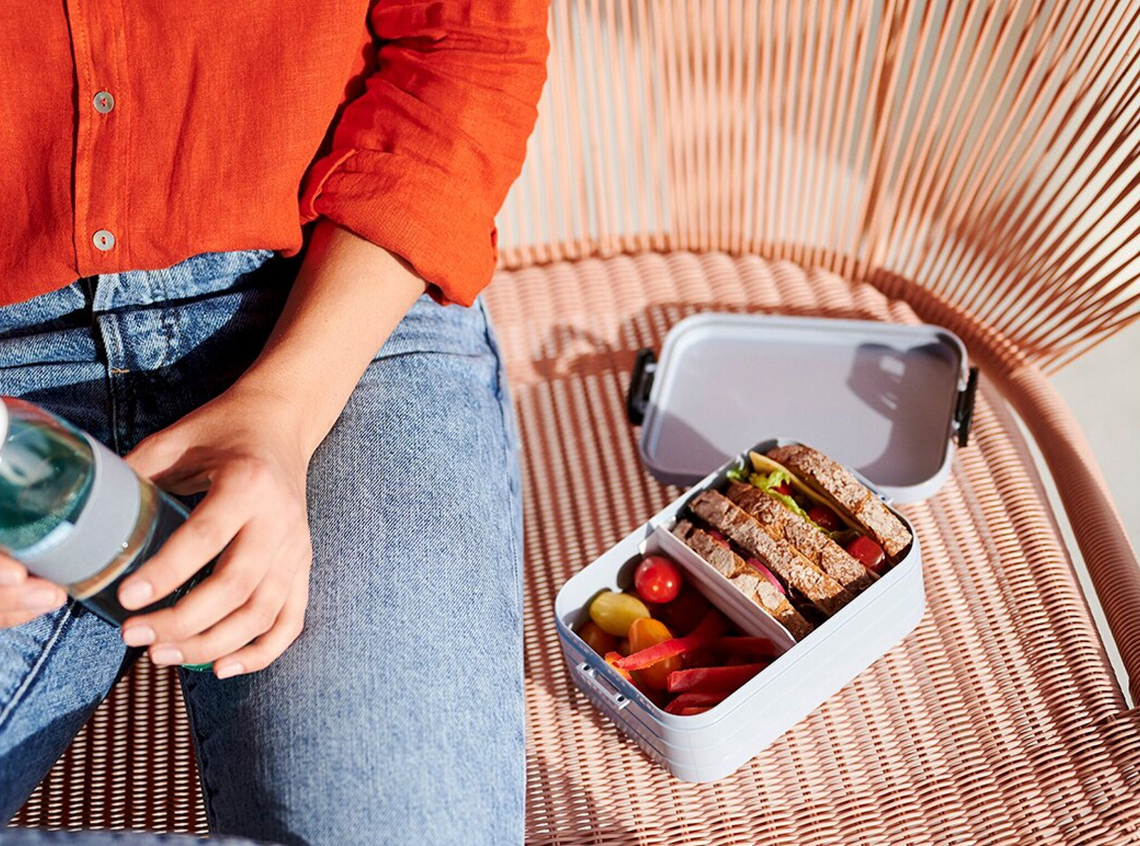 Mepal Take a Break Lunchbox midi vivid blue