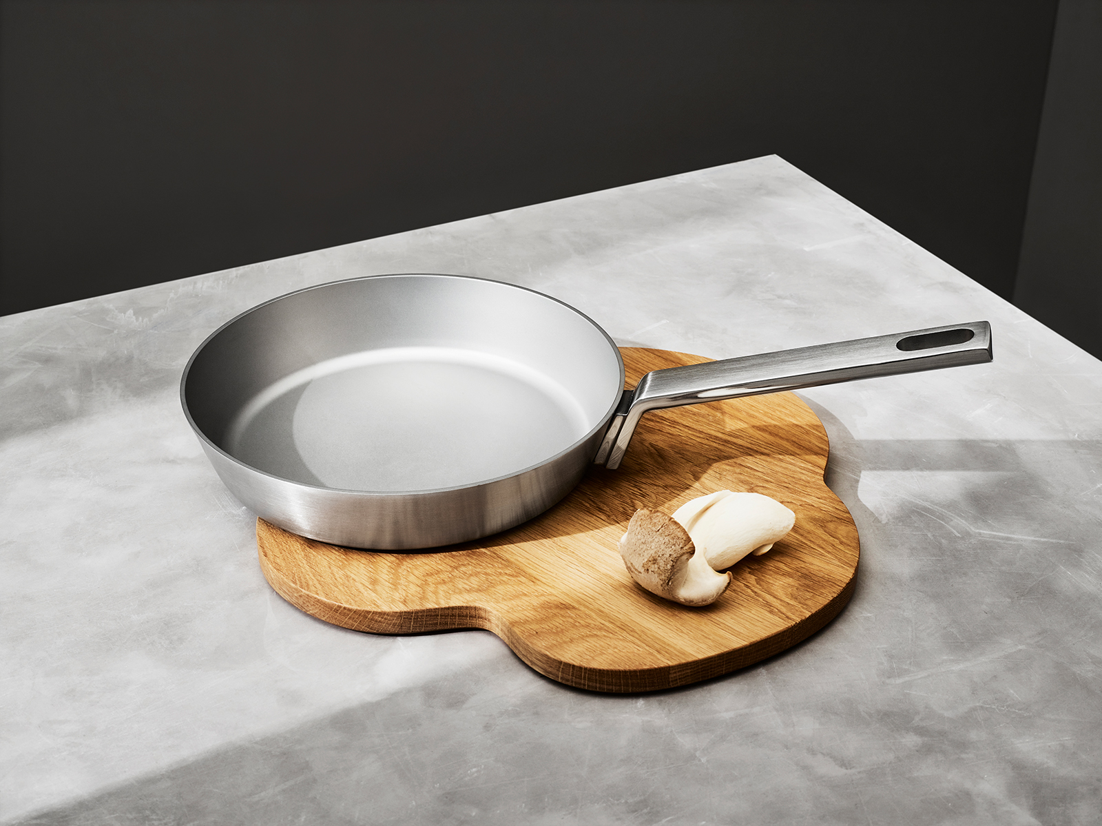 iittala Tools Bratpfanne 24cm gebürsteter Edelstahl