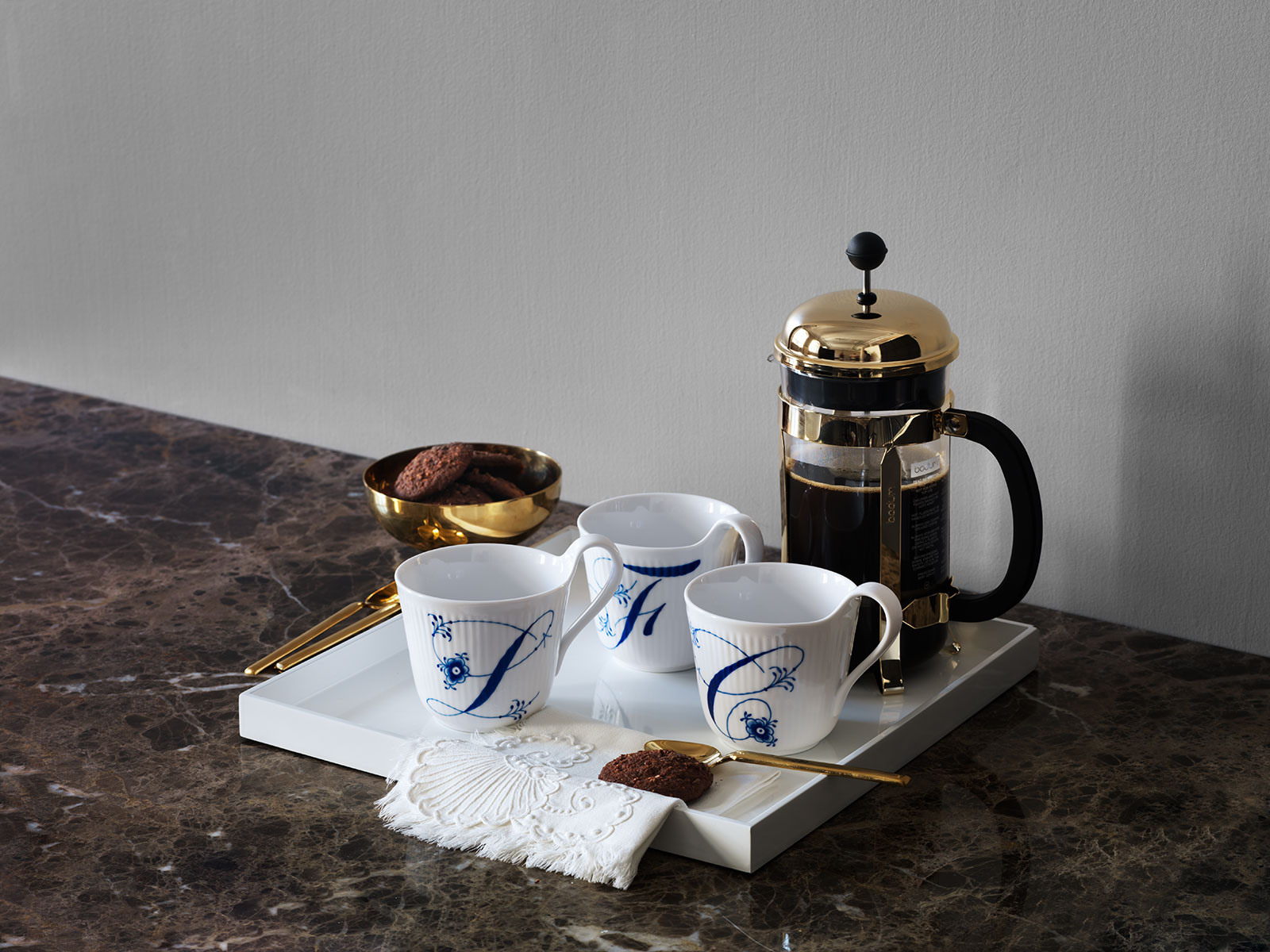 Royal Copenhagen Alphabet Collection Becher "F"  0,33ltr.