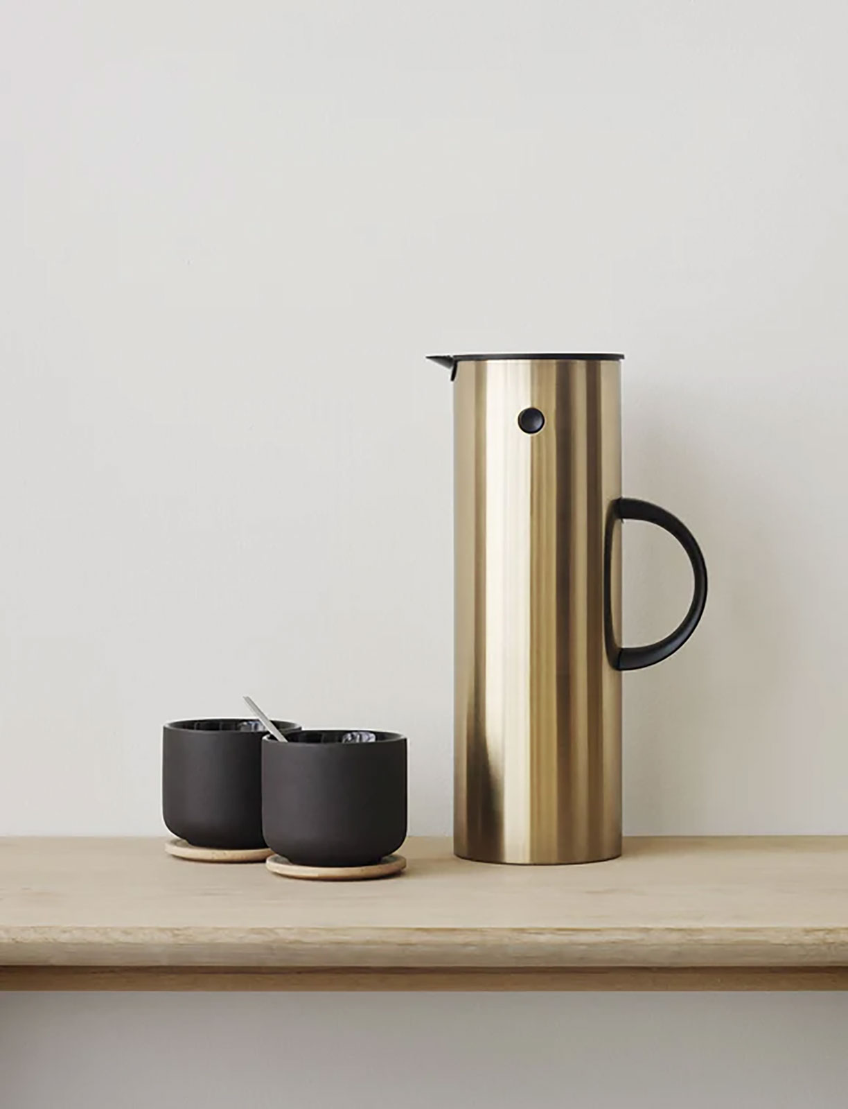 Stelton EM77 Isolierkanne 1ltr. brushed brass/ Messing