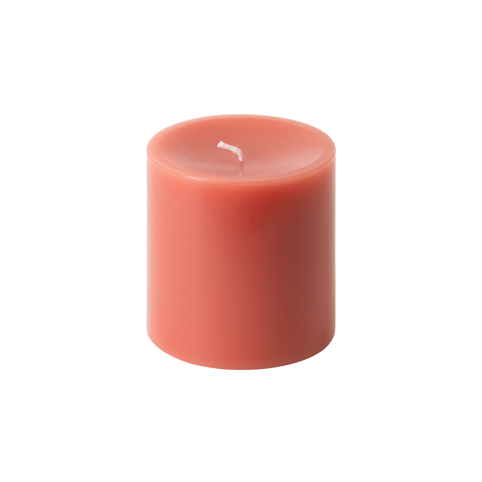 Die Stumpenkerze 8x8cm mispel von Engels Kerzen ist pfirsichfarben.