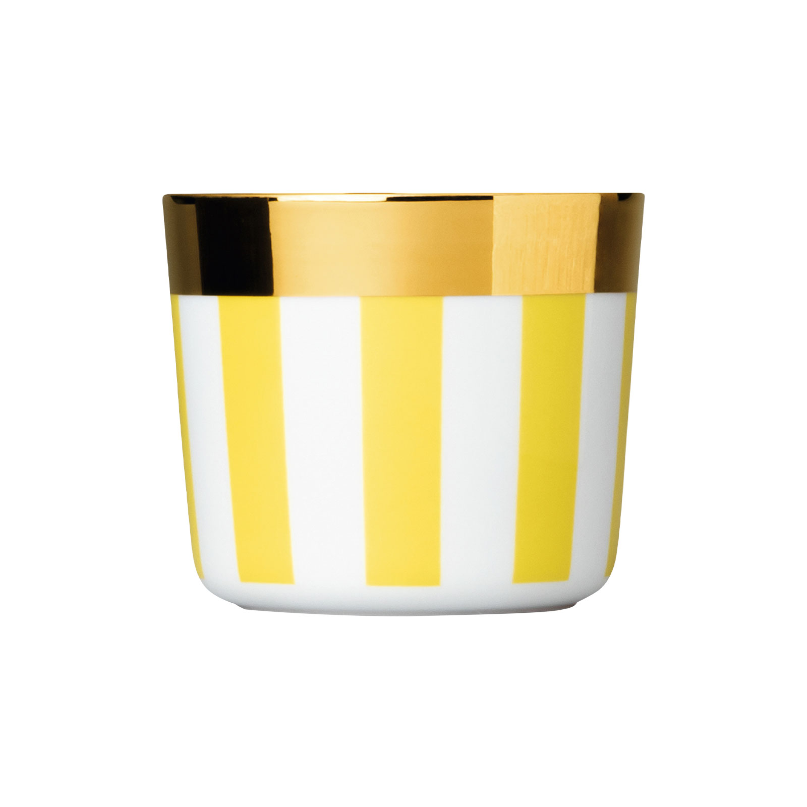 Der Champagnerbecher Cookies & Cream Yellow von Sieger by Fürstenberg ist weiß und gelb gestreift. Von innen ist er glänzend vergoldet und auch über den äußeren Rand des Bechers heraus erstreckt sich ein goldener Streifen.