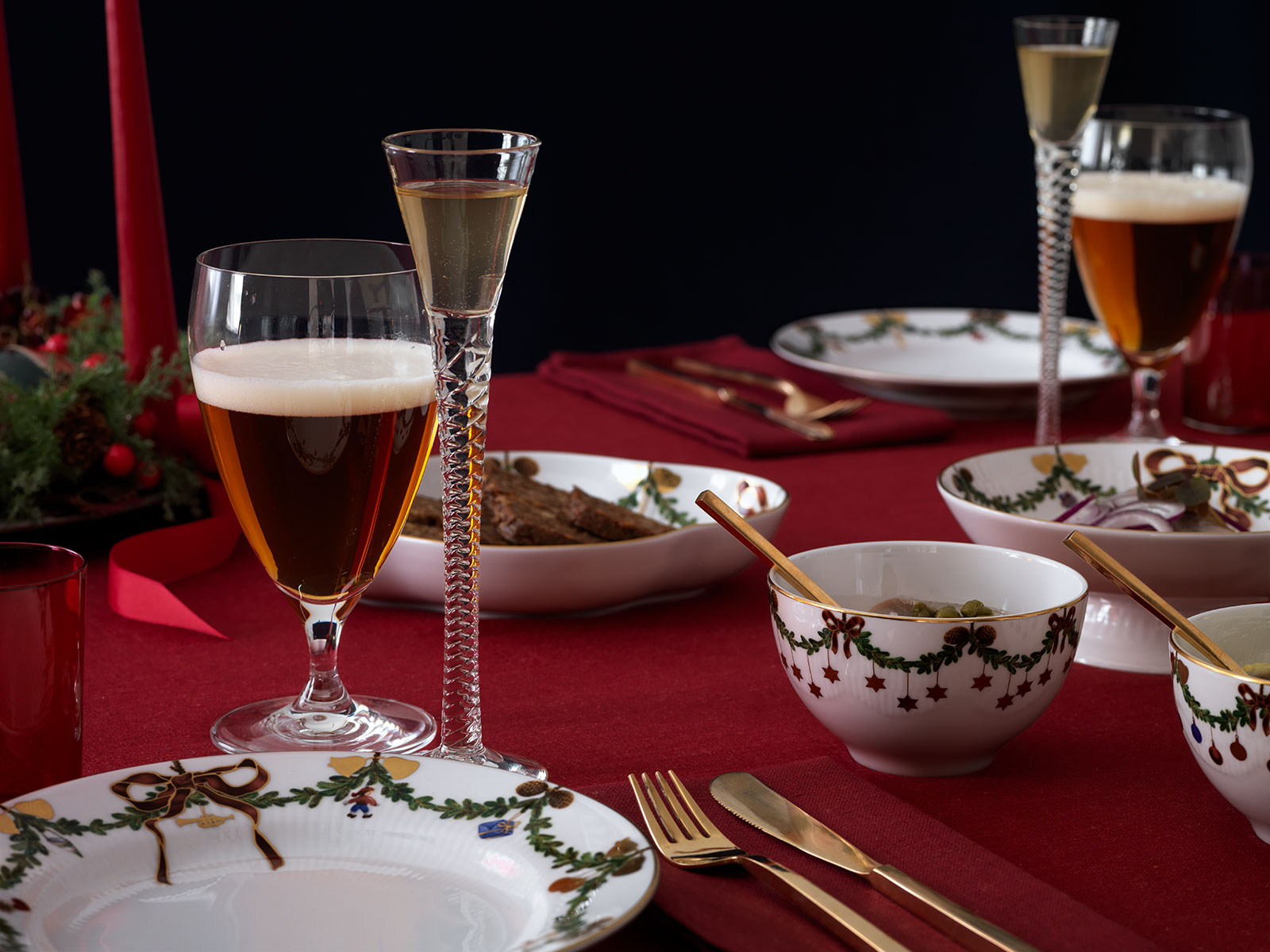 Royal Copenhagen Star Fluted Christmas Konfektschale 2503572