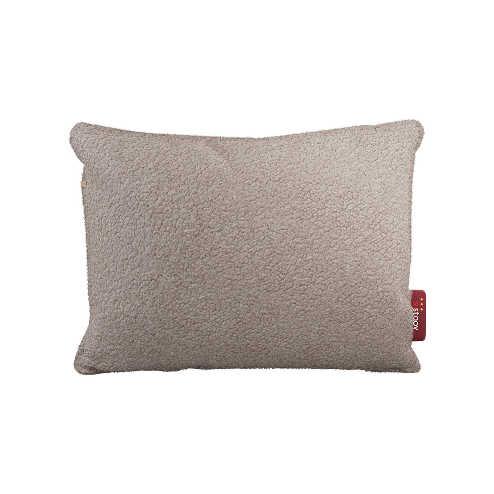 Das Ploov Heizkissen Woolly Beige von Stoov ist ein rechteckiges Heizkissen. Der hellbraune Bezug besteht auf der Vorderseite aus kuscheligem Teddy-Stoff. Unten rechts befindet sich ein rotes Bedienungselement.