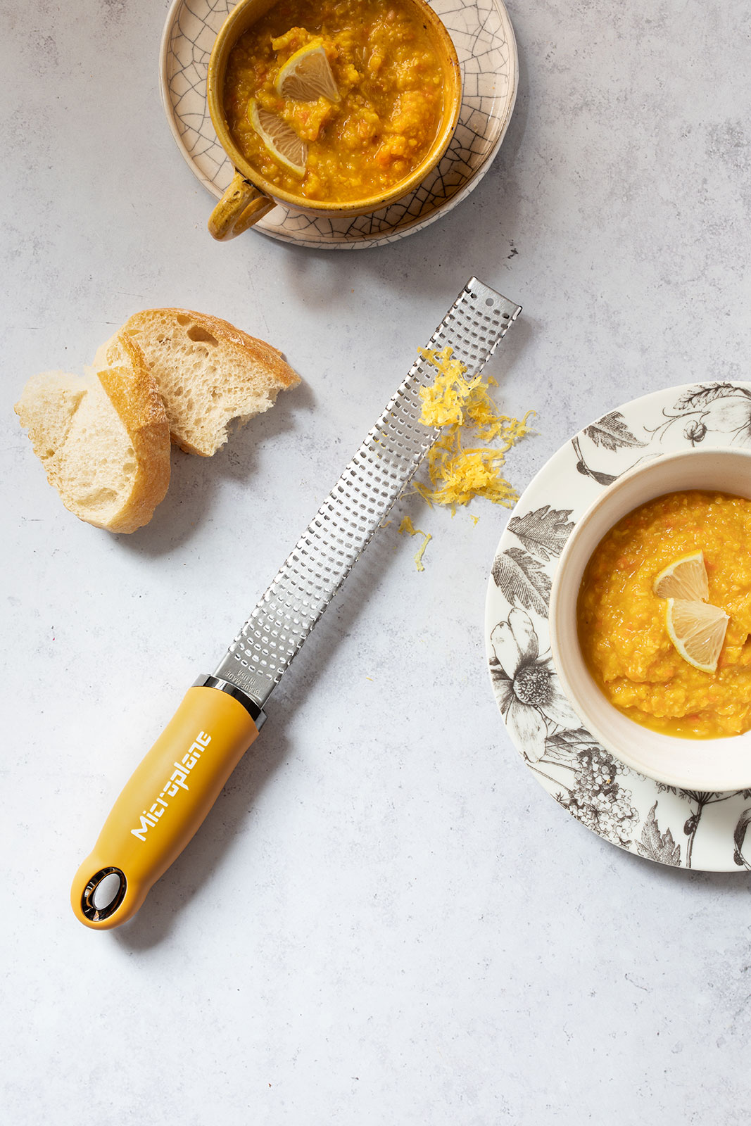 Microplane Premium Classic Reibe Zester senfgelb