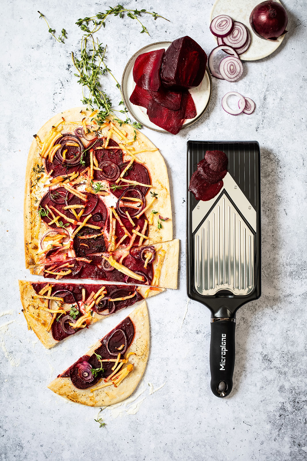 Microplane Specialty V-Hobel Slicer mit Julienne