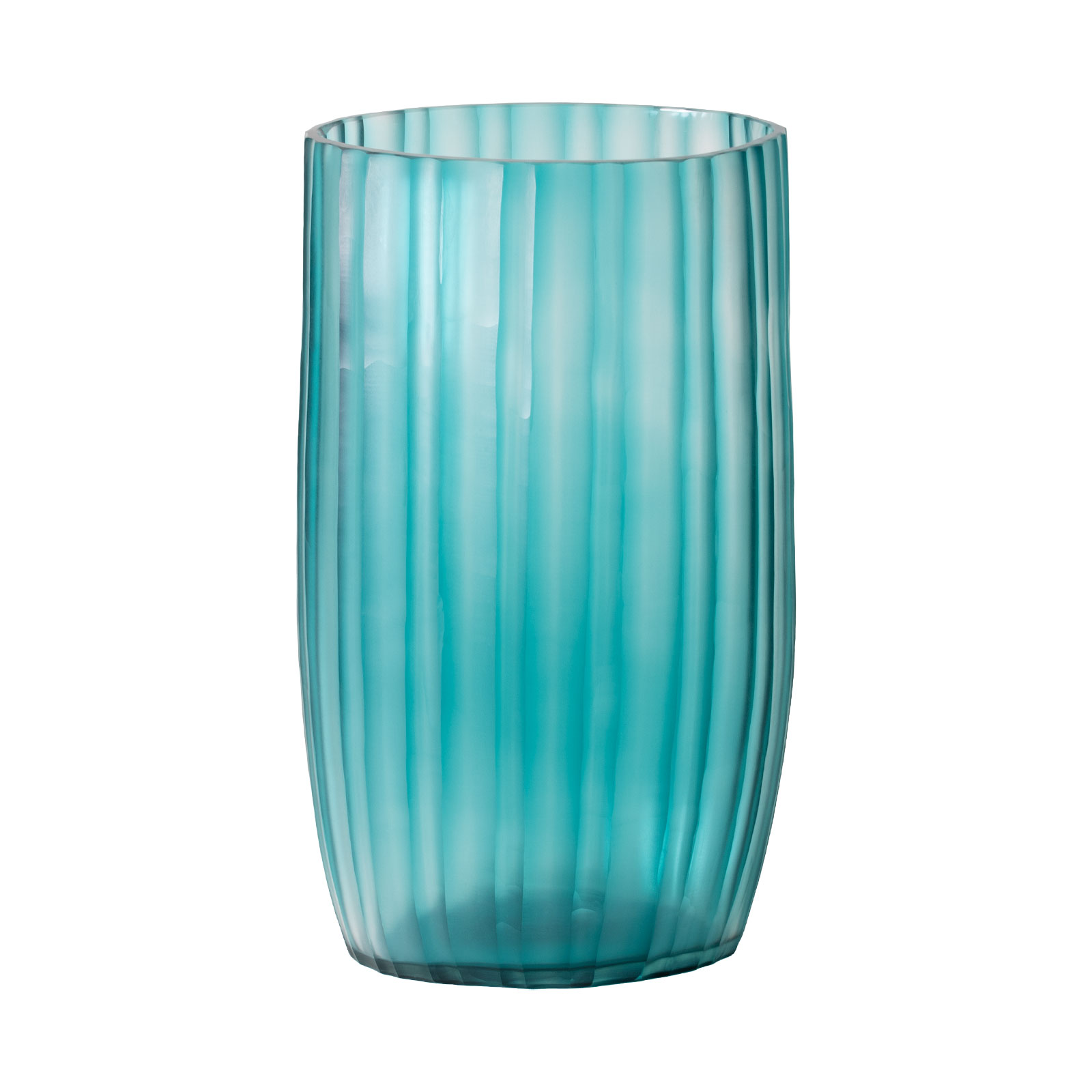Eine hohe, zylindrische Vase im Oval aus türkisem Glas und mit einer eingeschliffenen Rillenstruktur auf der Außenseite.