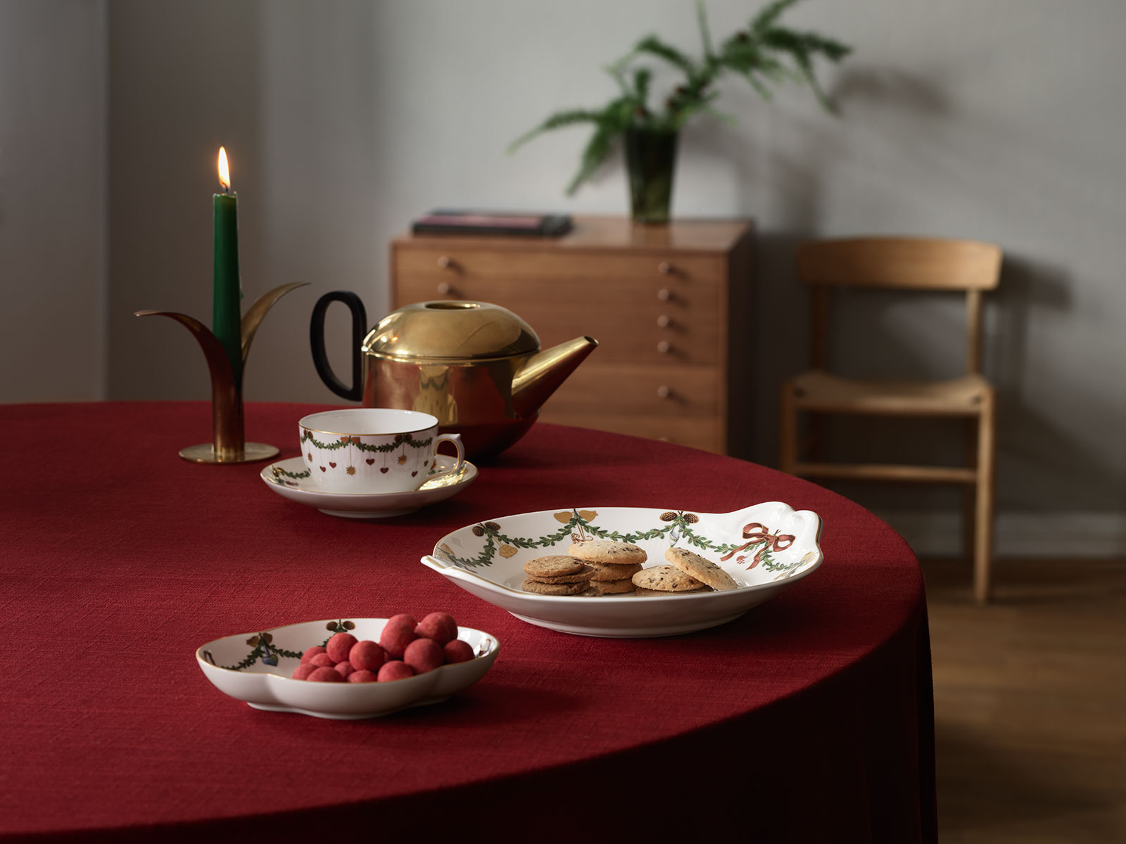 Royal Copenhagen Star Fluted Christmas Teetasse mit Untertasse